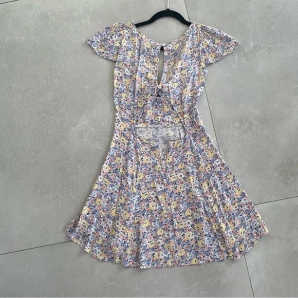 Reformation Elio Dress - Picture 4 of 7